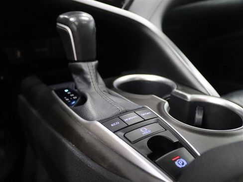 Used 2022 Toyota Camry XLE AWD/4WD image 35