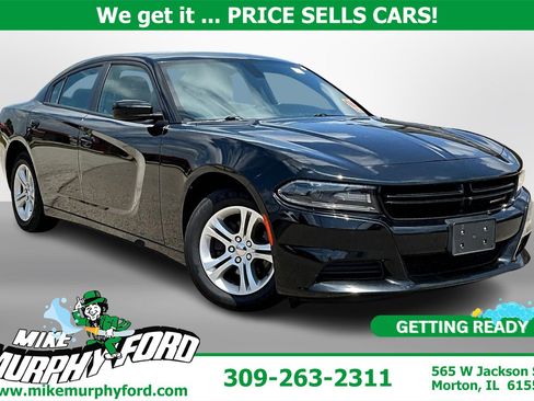 Used 2019 Dodge Charger SXT image 1