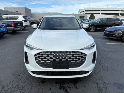 Used 2025 Audi Q5 Premium Plus w/ Premium Plus AWD/4WD image 2