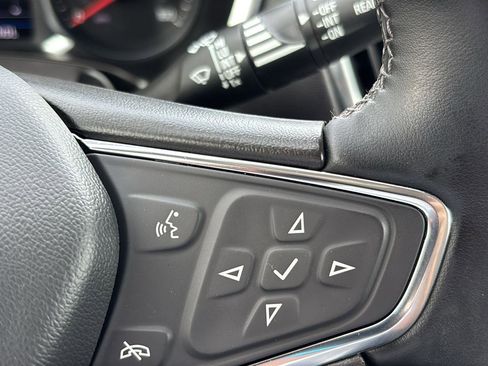 Used 2023 Chevrolet Equinox LT image 6