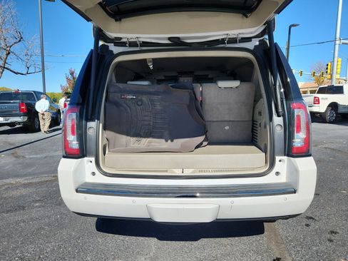 Used 2018 GMC Yukon Denali w/ Denali Ultimate Package image 34