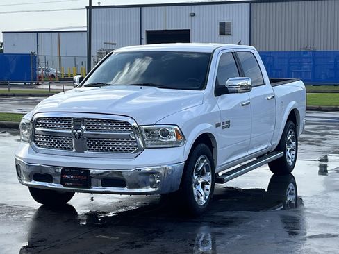 Used 2017 RAM 1500 Laramie w/ Convenience Group RWD image 5