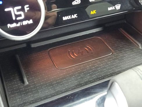 Used 2024 Jaguar F-PACE R-Dynamic S image 30