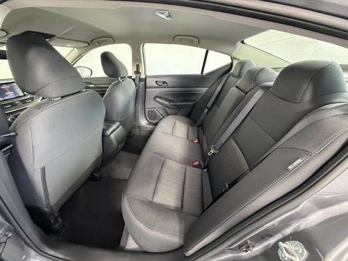 Used 2025 Nissan Altima 2.5 SV FWD image 23