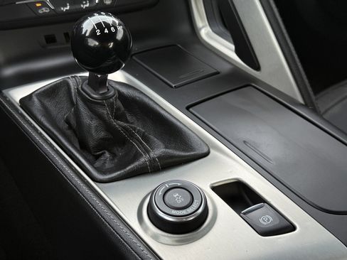 Used 2015 Chevrolet Corvette Z06 image 30
