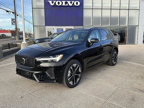 New 2026 Volvo XC60 T8 Ultra w/ Climate Package AWD/4WD image 3