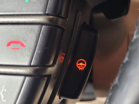 Used 2015 Land Rover LR4 HSE LUX image 30