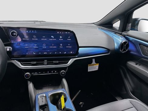 New 2026 Chevrolet Equinox EV LT FWD image 25