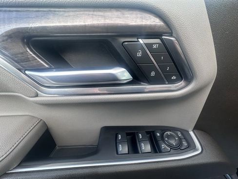 Used 2022 Chevrolet Silverado 1500 LTZ w/ LTZ Premium Package image 10