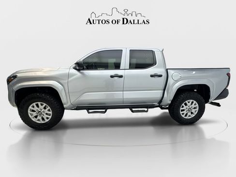 Used 2025 Toyota Tacoma SR AWD/4WD image 5