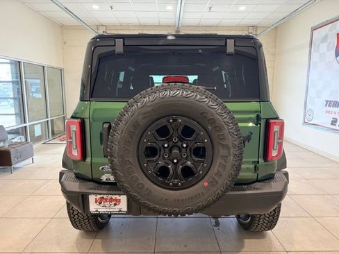 New 2025 Ford Bronco Badlands image 6