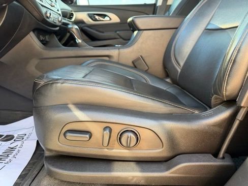 Used 2019 Chevrolet Traverse Premier w/ Redline Edition AWD/4WD image 14