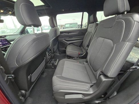 New 2026 Jeep Grand Cherokee L 4WD image 21