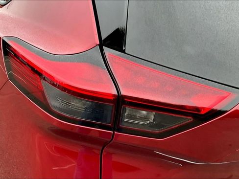 Used 2023 Nissan Rogue SL image 29