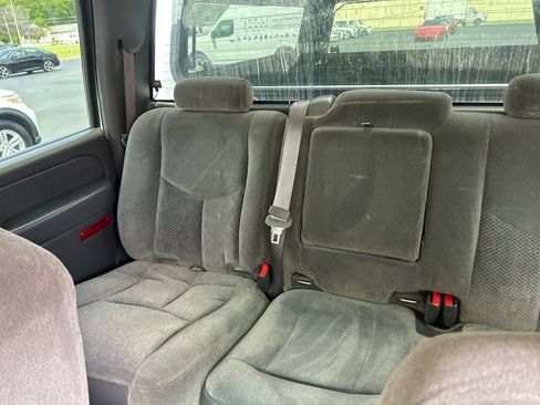 Used 2005 Chevrolet Silverado 2500 LS w/ Heavy-Duty Power Package image 15