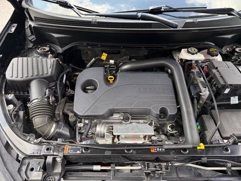 Used 2024 Chevrolet Equinox Premier AWD/4WD image 32