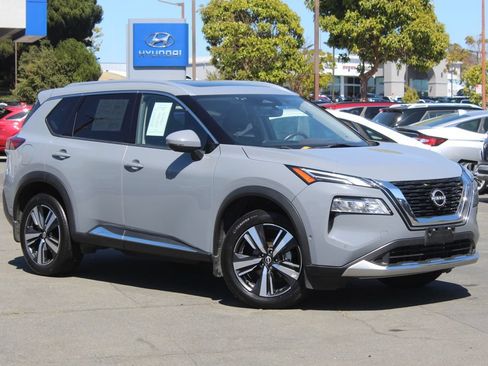 Used 2023 Nissan Rogue Platinum w/ Platinum Premium Package FWD image 1