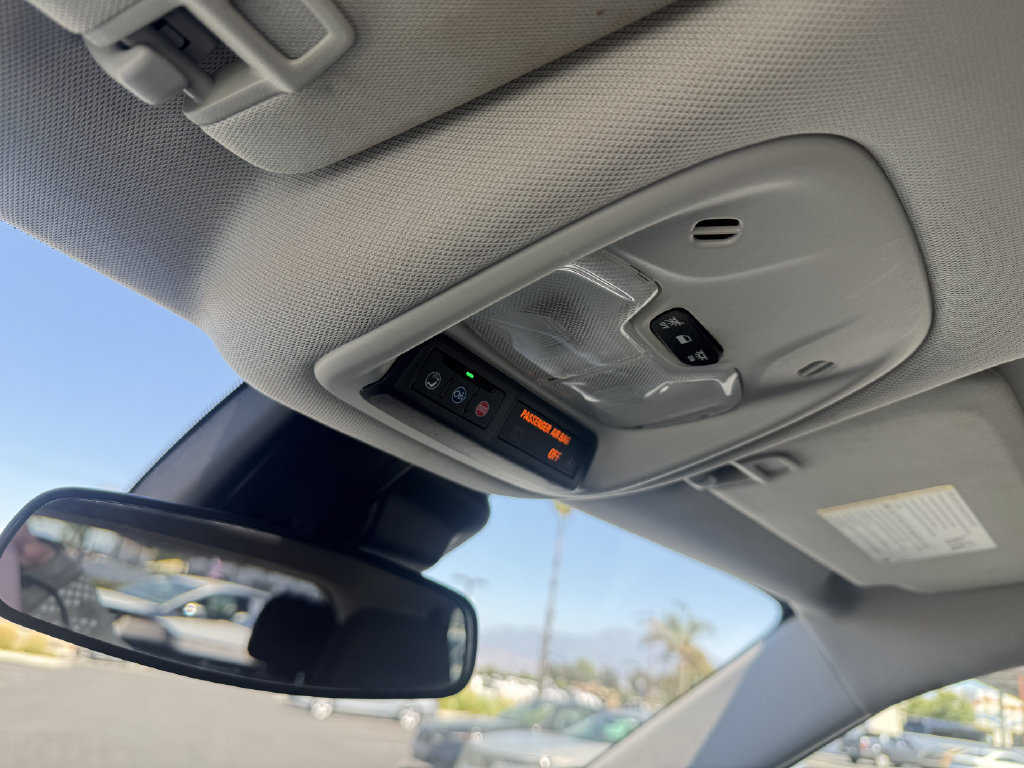 Used 2025 Chevrolet TrailBlazer LT FWD image 23