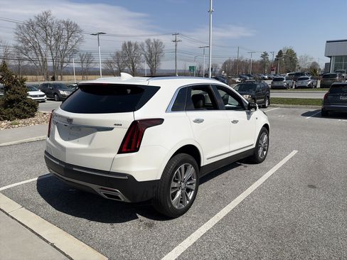 Used 2025 Cadillac XT5 Premium Luxury FWD image 4
