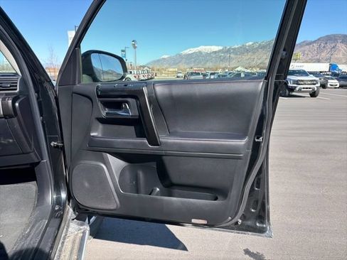 Used 2021 Toyota 4Runner TRD Off-Road Premium w/ Moonroof Package AWD/4WD image 34