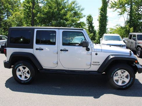 Used 2012 Jeep Wrangler Unlimited Sport AWD/4WD image 9