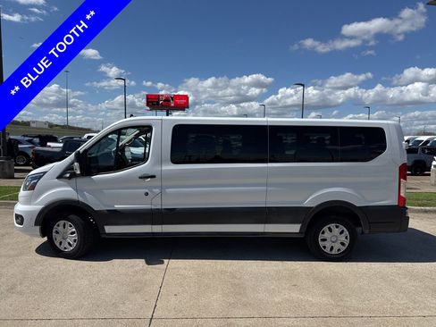 Used 2023 Ford Transit 350 XLT image 3