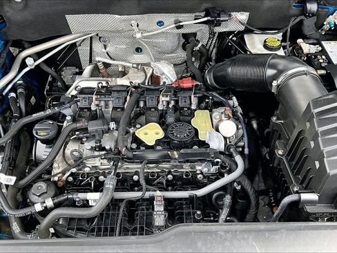 Used 2024 Volkswagen Atlas Cross Sport SE image 32