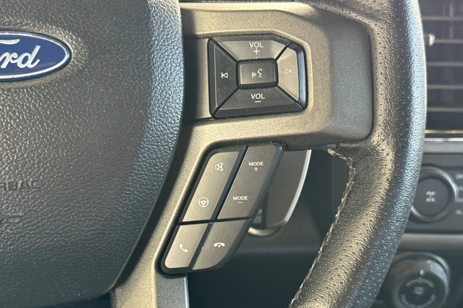 Used 2019 Ford F150 Raptor w/ Equipment Group 802A Luxury AWD/4WD image 31