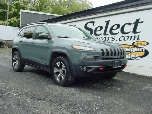 Used 2014 Jeep Cherokee Trailhawk w/ Comfort/Convenience Group image 1