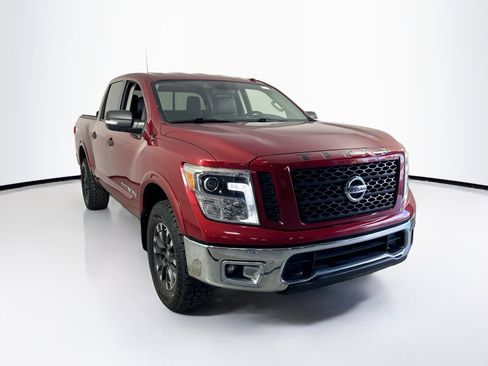 Used 2019 Nissan Titan PRO-4X image 3