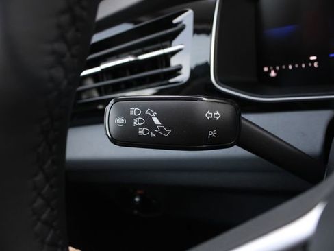 New 2026 Volkswagen Jetta SE FWD image 11