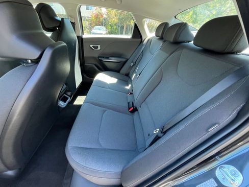 Used 2025 Kia K4 FWD image 24