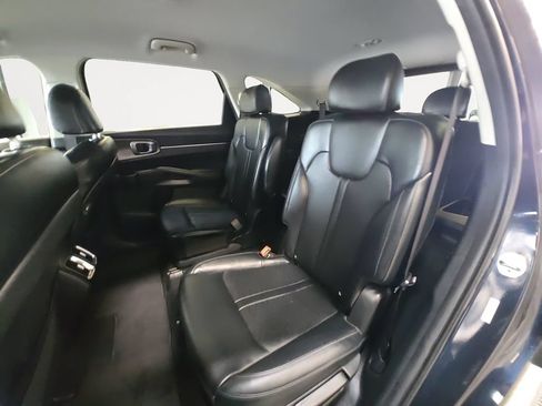 Used 2021 Kia Sorento S FWD image 16
