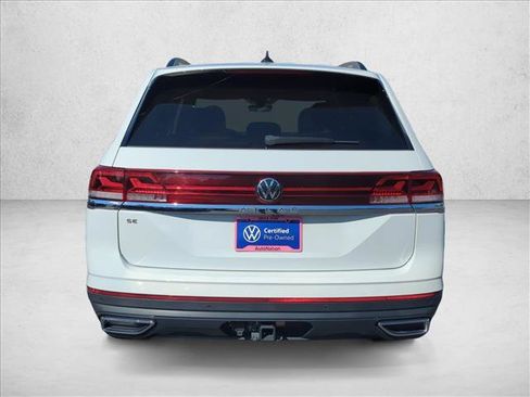 Used 2024 Volkswagen Atlas SE w/ Panoramic Sunroof Package FWD image 10