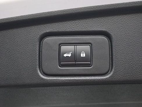 Used 2022 Nissan Pathfinder SL w/ SL Premium Package FWD image 21