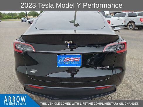 Used 2023 Tesla Model Y Performance AWD/4WD image 11