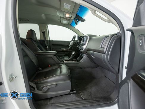Used 2022 GMC Canyon Elevation w/ Elevation Premium Package AWD/4WD image 41