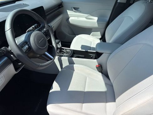 Used 2025 Hyundai Kona SEL FWD image 18