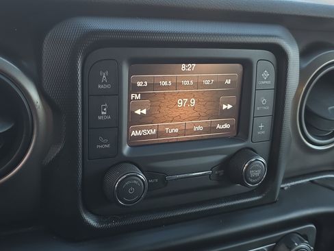 Used 2020 Jeep Wrangler Unlimited Sport S image 25