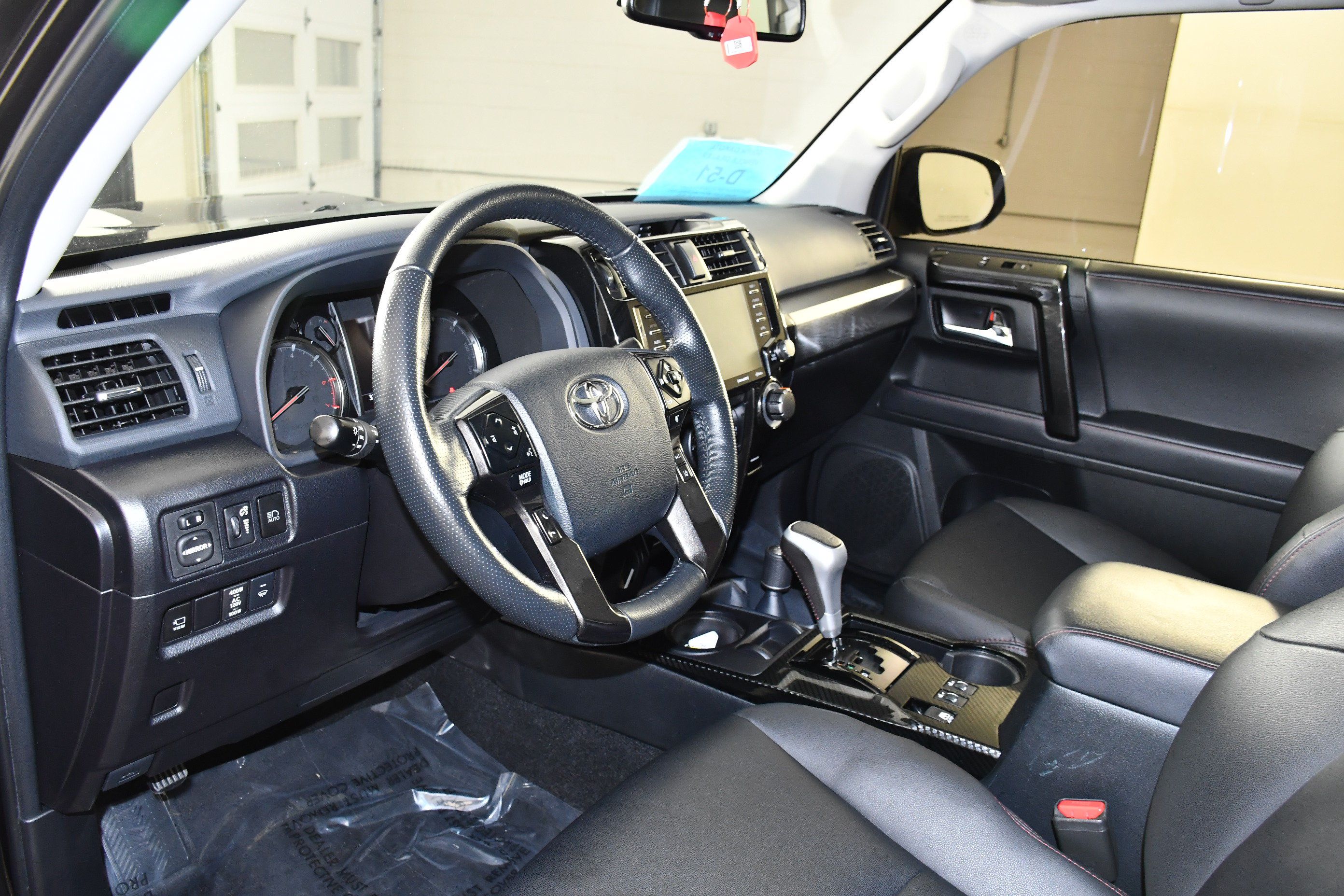Used 2024 Toyota 4Runner TRD Off-Road Premium w/ Off Road Premium Plus Package AWD/4WD image 2