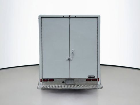 Used 2019 Isuzu NPR HD image 15