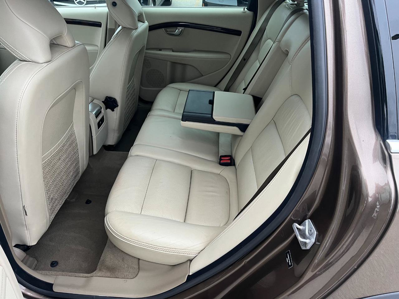 Used 2015 Volvo XC70 T6 Premier Plus AWD/4WD image 13