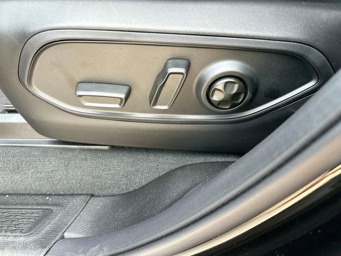 New 2025 Jeep Grand Cherokee L Limited w/ Trailer Tow Package image 12