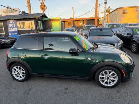 Used 2014 MINI Cooper 2-Door Hardtop image 4