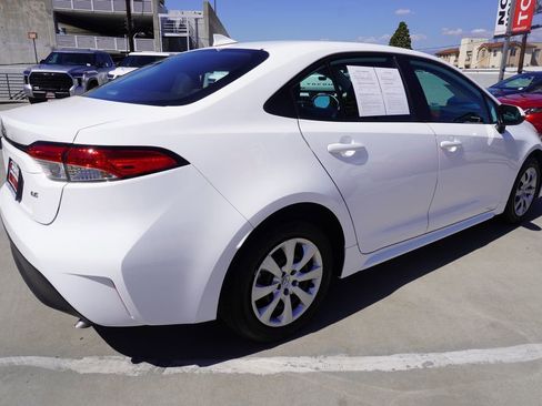 Certified 2025 Toyota Corolla LE FWD image 7