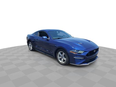 Used 2020 Ford Mustang Coupe RWD image 2