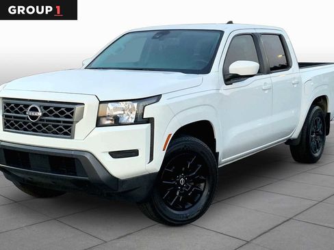 Used 2022 Nissan Frontier SV RWD image 1