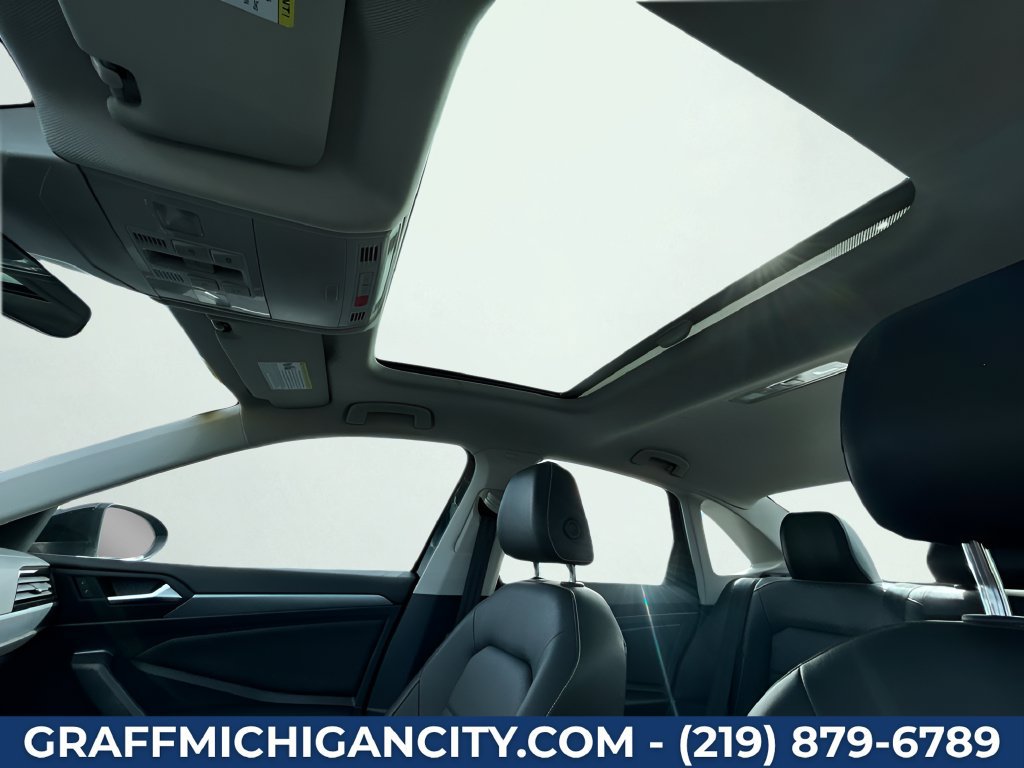 Used 2024 Volkswagen Jetta SE FWD image 25