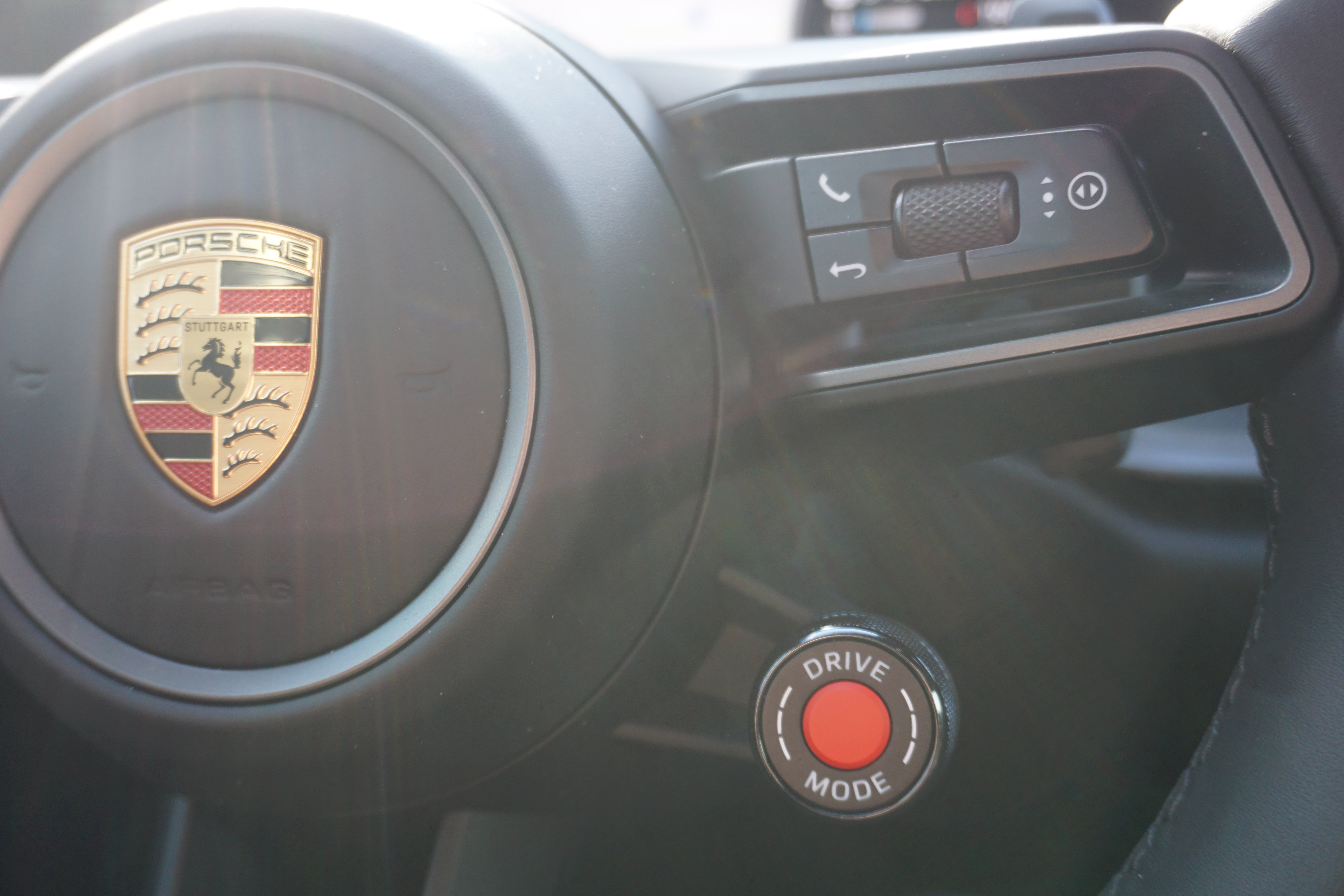 Certified 2025 Porsche 911 Carrera RWD image 22