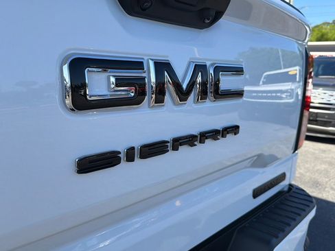 Used 2026 GMC Sierra 1500 Elevation w/ Elevation Select Package AWD/4WD image 14